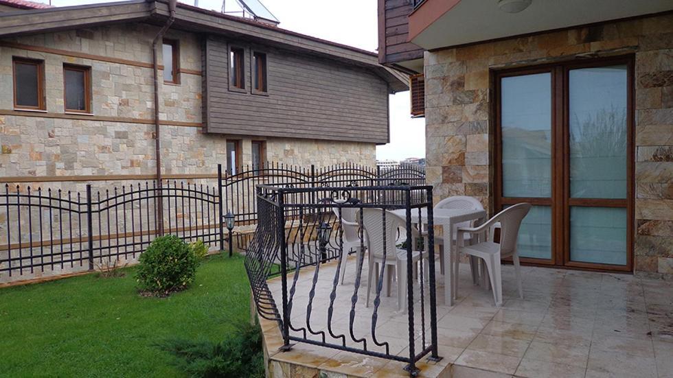 Лилия Appartement Sozopol Buitenkant foto