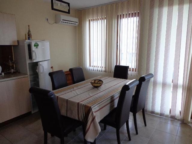 Лилия Appartement Sozopol Buitenkant foto