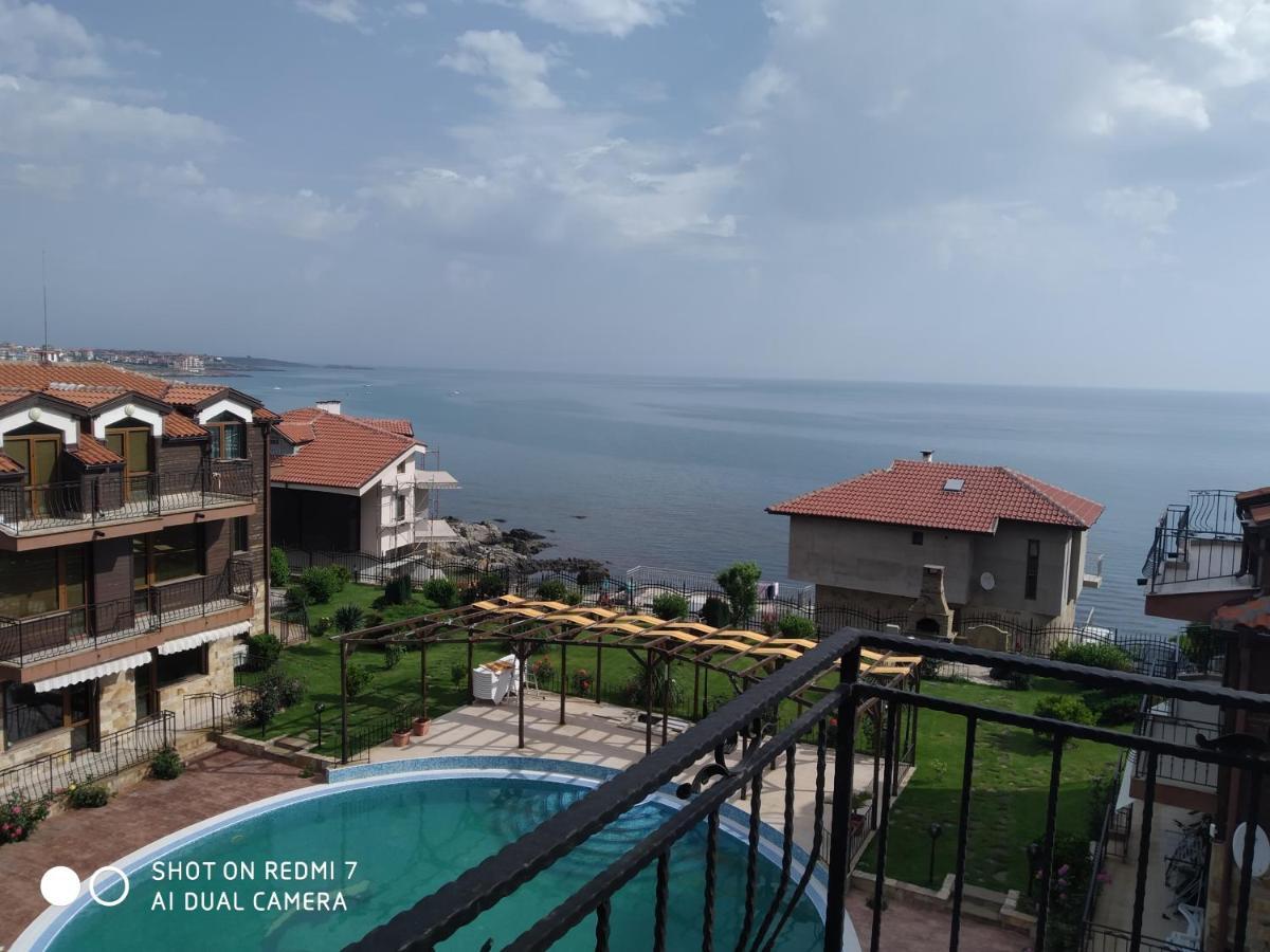 Лилия Appartement Sozopol Buitenkant foto